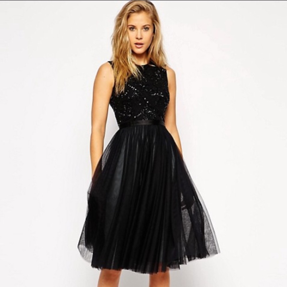 NWOT Needle & Thread Embellished Mesh Lace Dress